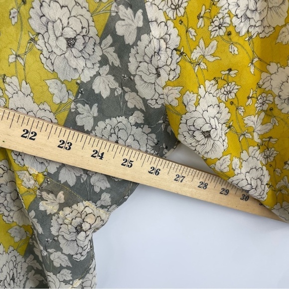 CABI 5713 Floral Print Gather Blouse Semi Sheer in Yellow Sz S - Picture 7 of 7